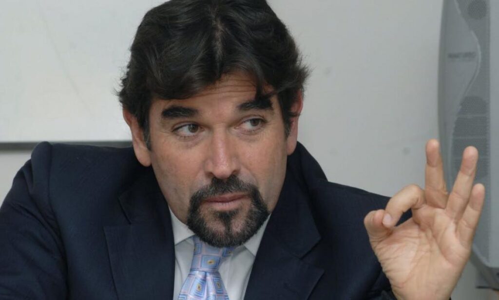 Carlos Vera: ¿El periodista que administra la verdad?